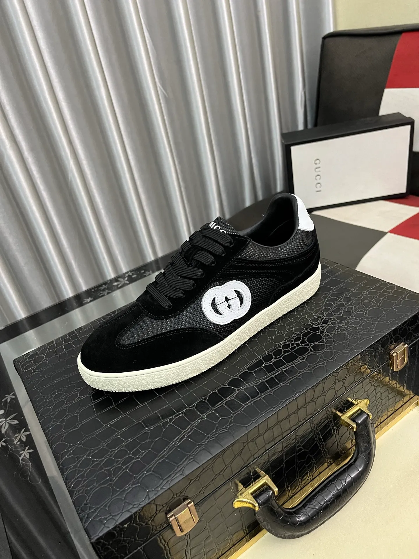 Men's shoes 💰400⌚️⌚️《GUCCI》The latest hot-selling casual shoes, top brand [seduce] luxury~purchase, top~quality. Products sold at the counter [strong] Original embossed calfskin fabric ➕ Comfortable sheepskin lining, code number: 38-443️⃣colors available